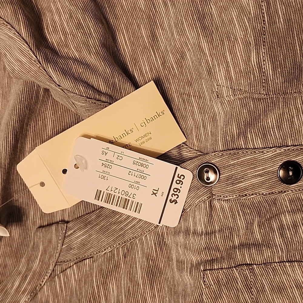NWT. Christopher & Banks. Gray/white 3/4 sleeve Top. XL - Picture 5 of 7